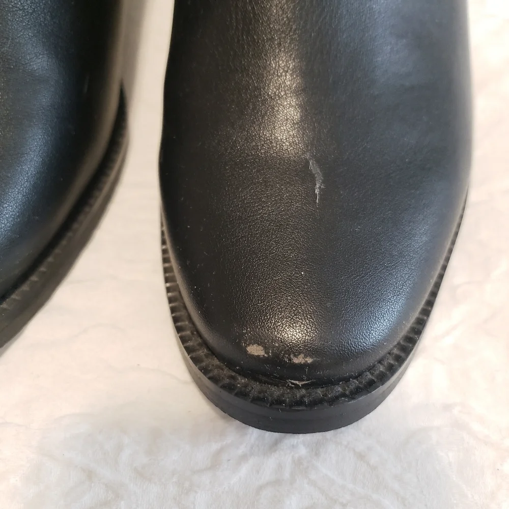 BLACK BOOTIES SIZE 71/2